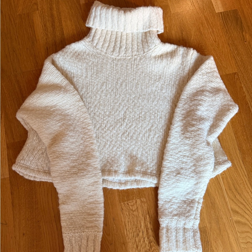 J Crew Cozy White Turtleneck Cropped Sweater